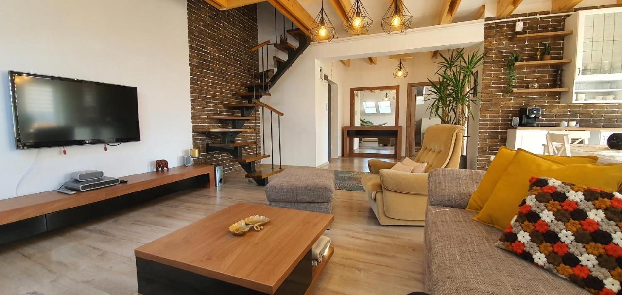 Târgu-Mureş Hoobee Home & Rooftop Terrace מראה חיצוני תמונה